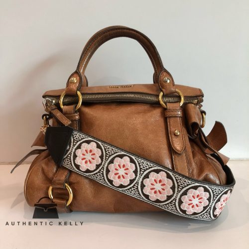 1E10CCF9-C017-491E-8C2F-123199AE8A63